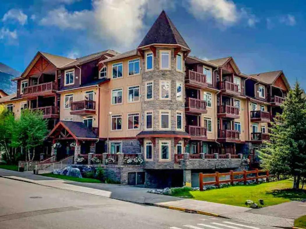 Falcon Crest Lodge 1 Bedroom Condo With Gym & Hot-Tubs & Mountain View Canmore Kültér fotó