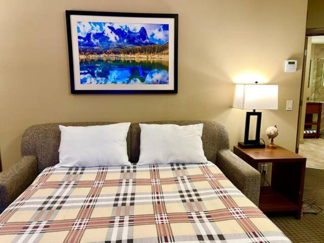 Falcon Crest Lodge 1 Bedroom Condo With Gym & Hot-Tubs & Mountain View Canmore Kültér fotó